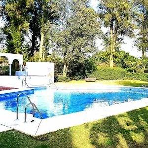 apartamento-con-vistas-al-campo-de-golf-y-piscina.1costadelsol.com/